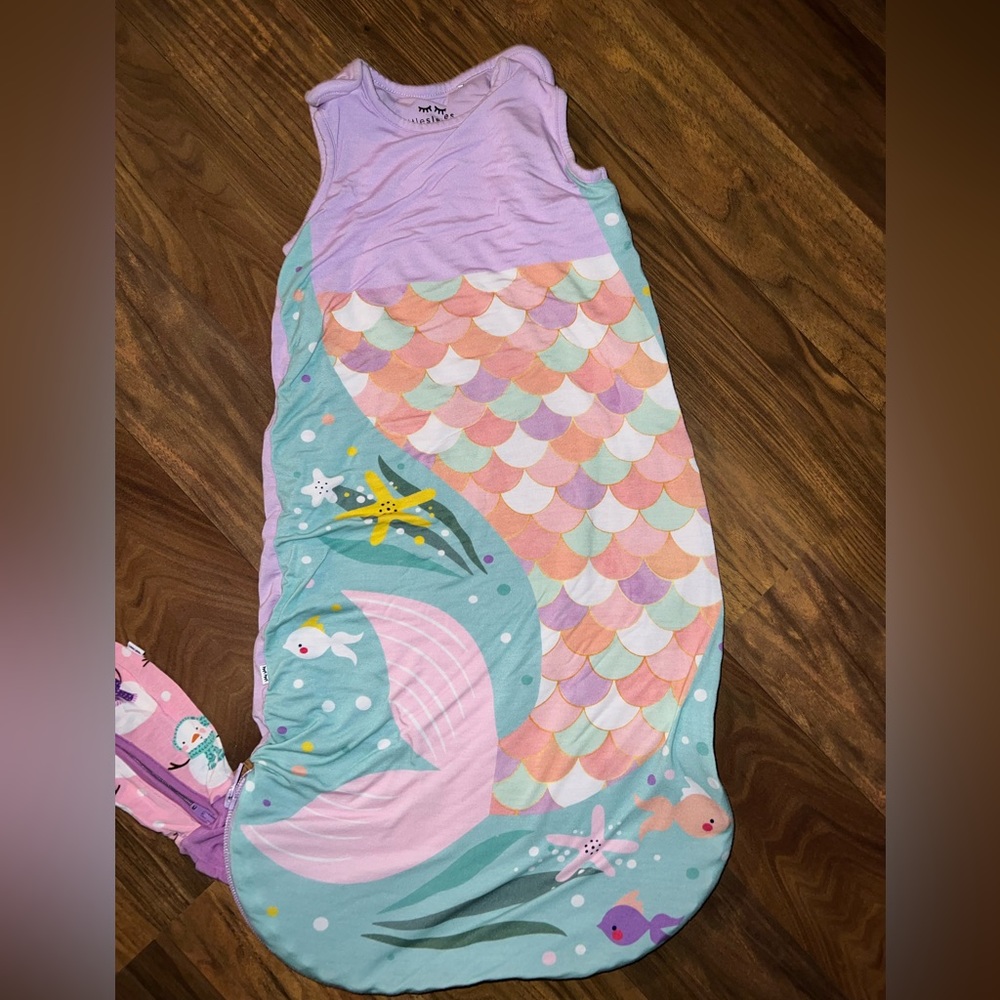 0-6 seasonless sleep sack. VVGUC.